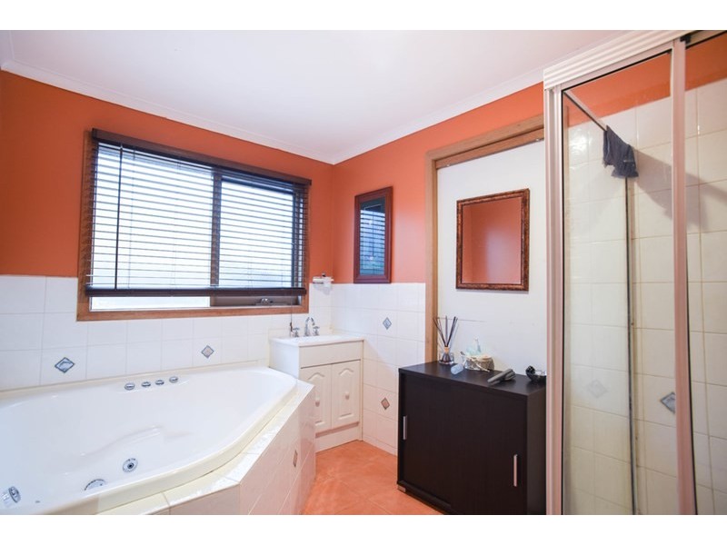 5 Lemnian Court, Langwarrin VIC 3910