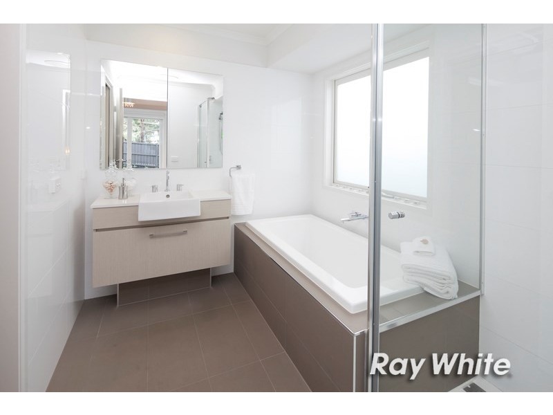 75 Clarendon Drive, Somerville VIC 3912