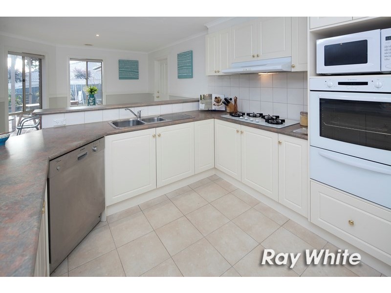 14 Collina Court, Langwarrin VIC 3910