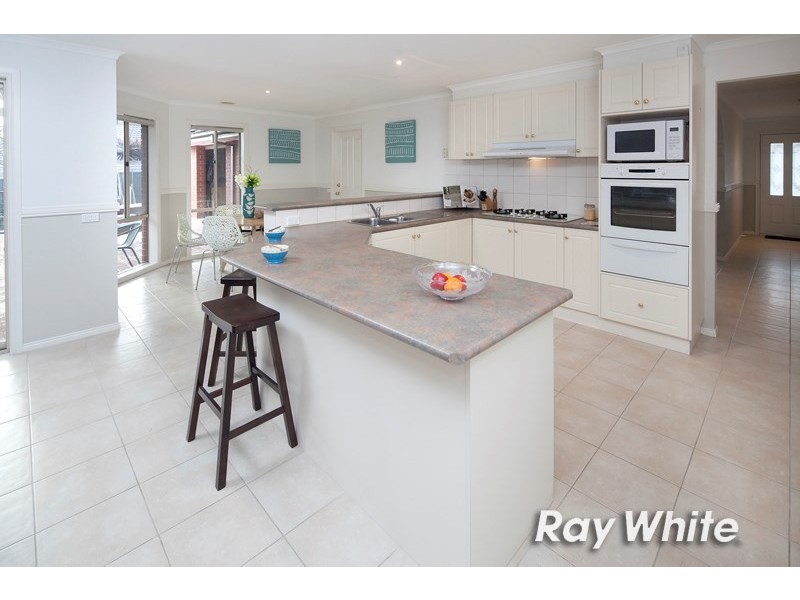 14 Collina Court, Langwarrin VIC 3910