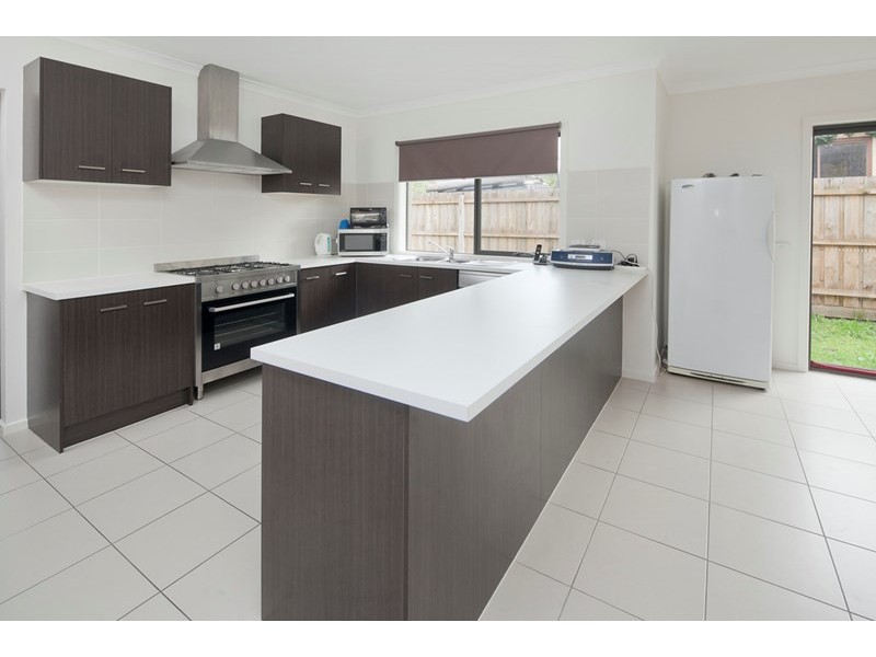 2/70 Edward Street, Langwarrin VIC 3910