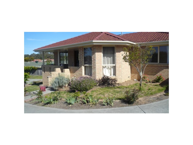 1/4 Shannon Place, Langwarrin VIC 3910