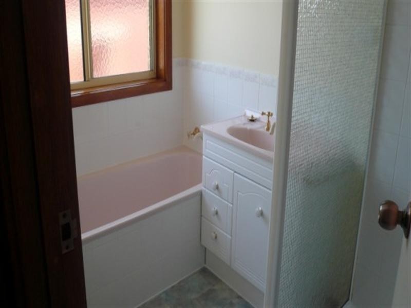 1/4 Shannon Place, Langwarrin VIC 3910