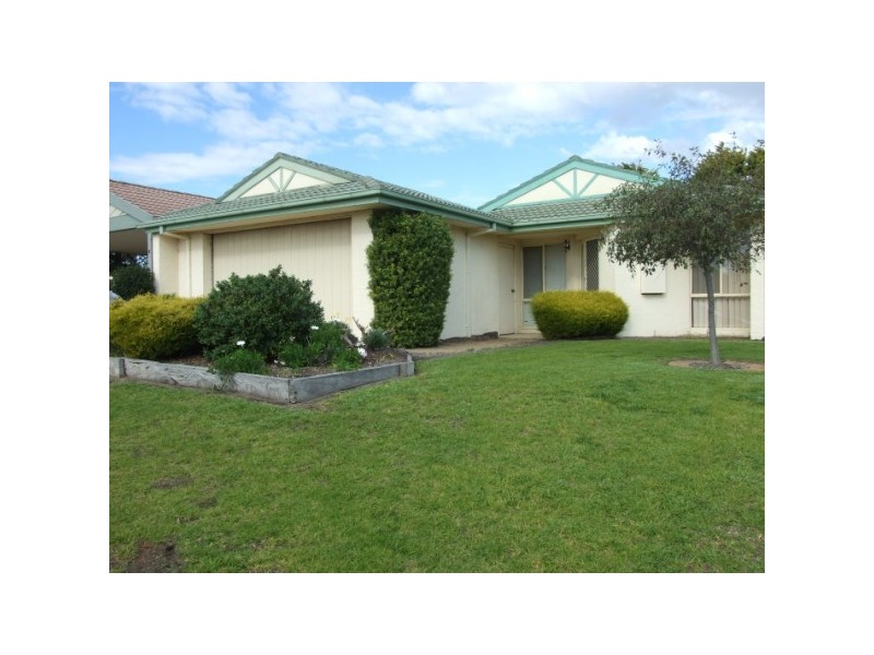 6 Warrindale Close, Langwarrin VIC 3910