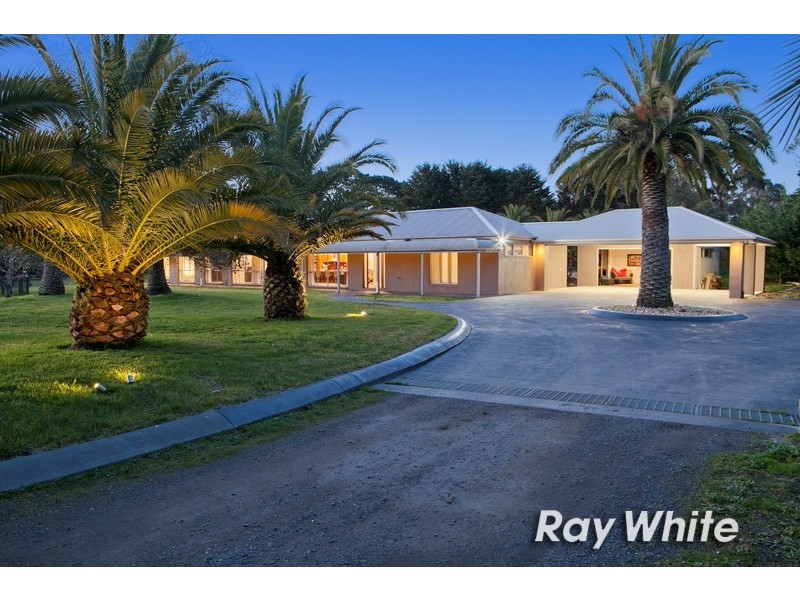 445 Robinsons Road, Langwarrin VIC 3910