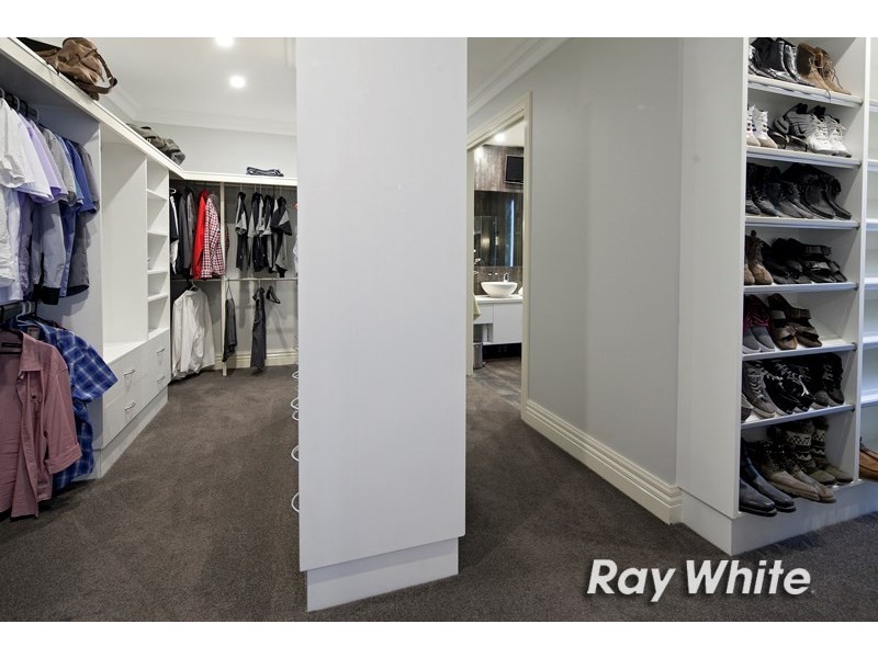 445 Robinsons Road, Langwarrin VIC 3910