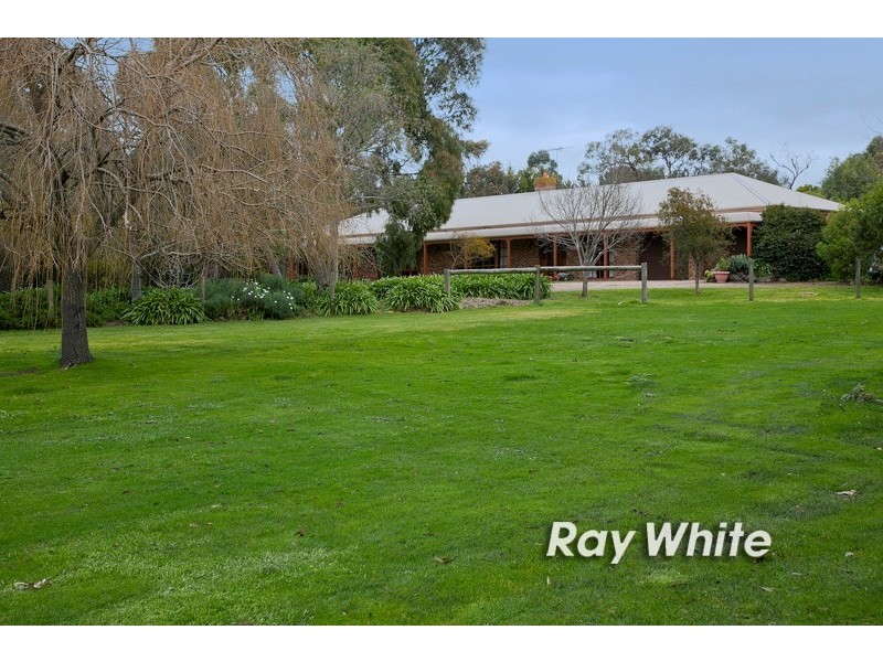 42 Bellbird Court, Langwarrin VIC 3910