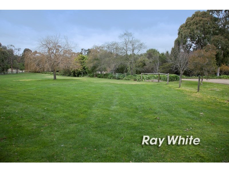 42 Bellbird Court, Langwarrin VIC 3910