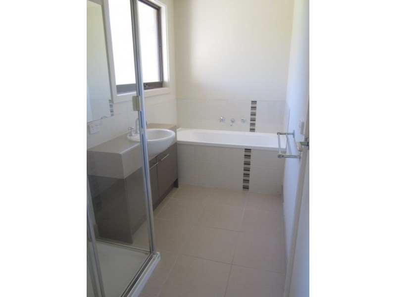 8/28 Potts Road, Langwarrin VIC 3910