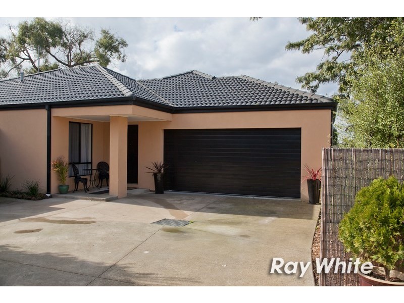 2/31 Station Street, Somerville VIC 3912