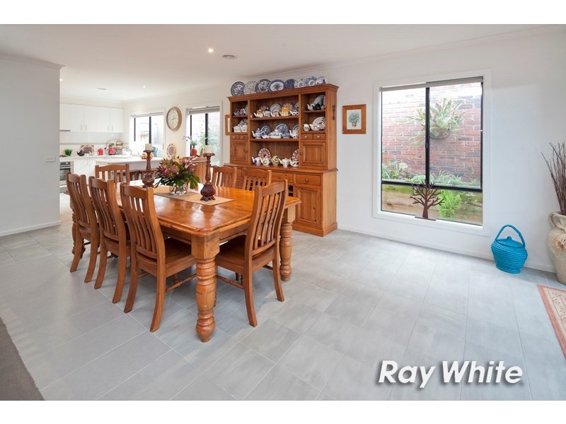 2/31 Station Street, Somerville VIC 3912