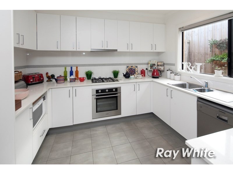 2/31 Station Street, Somerville VIC 3912