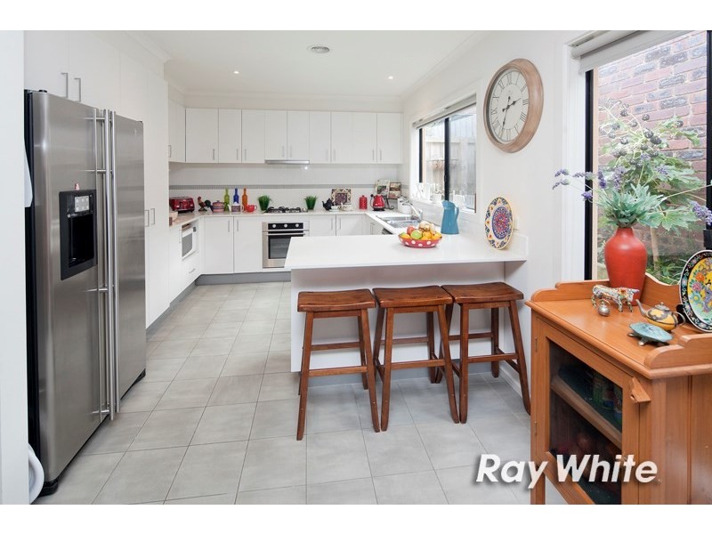 2/31 Station Street, Somerville VIC 3912