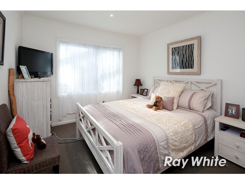 2/31 Station Street, Somerville VIC 3912