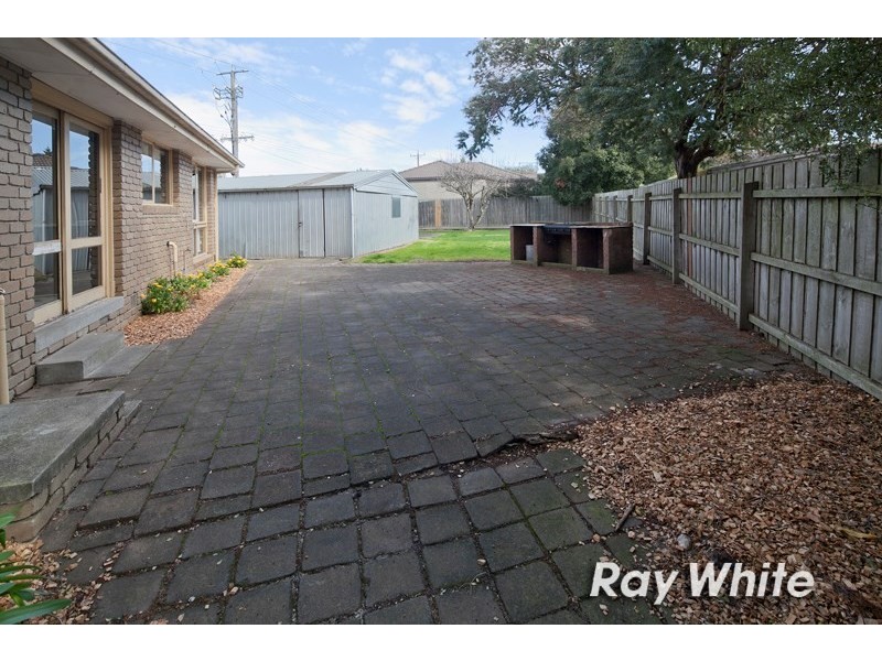 2 Almond Bush Street, Somerville VIC 3912