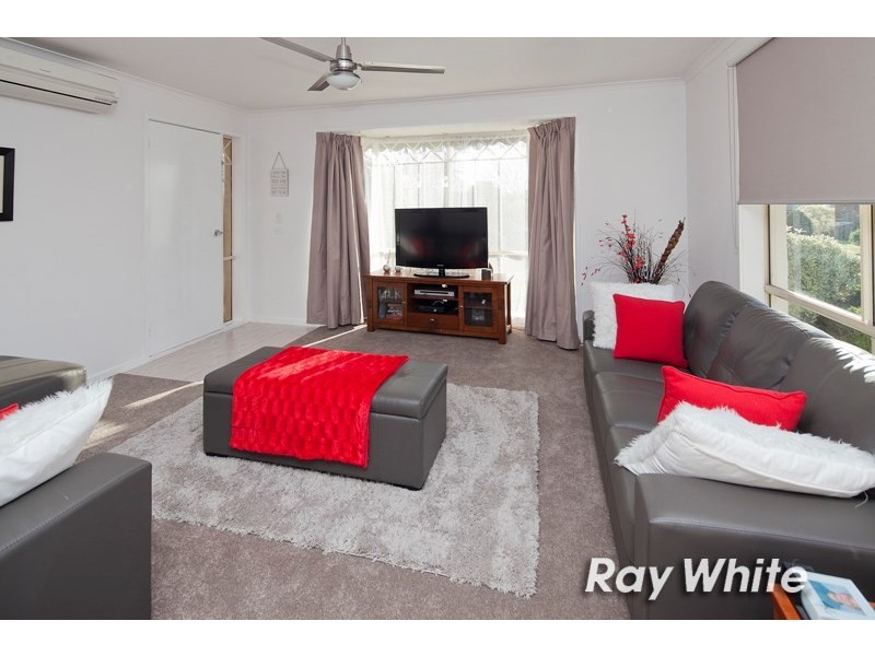 8 Glendale Close, Langwarrin VIC 3910