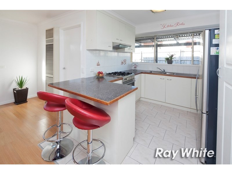 8 Glendale Close, Langwarrin VIC 3910