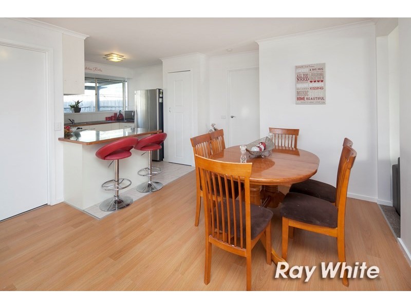8 Glendale Close, Langwarrin VIC 3910