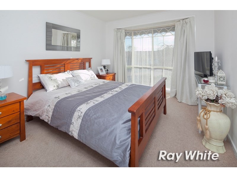8 Glendale Close, Langwarrin VIC 3910
