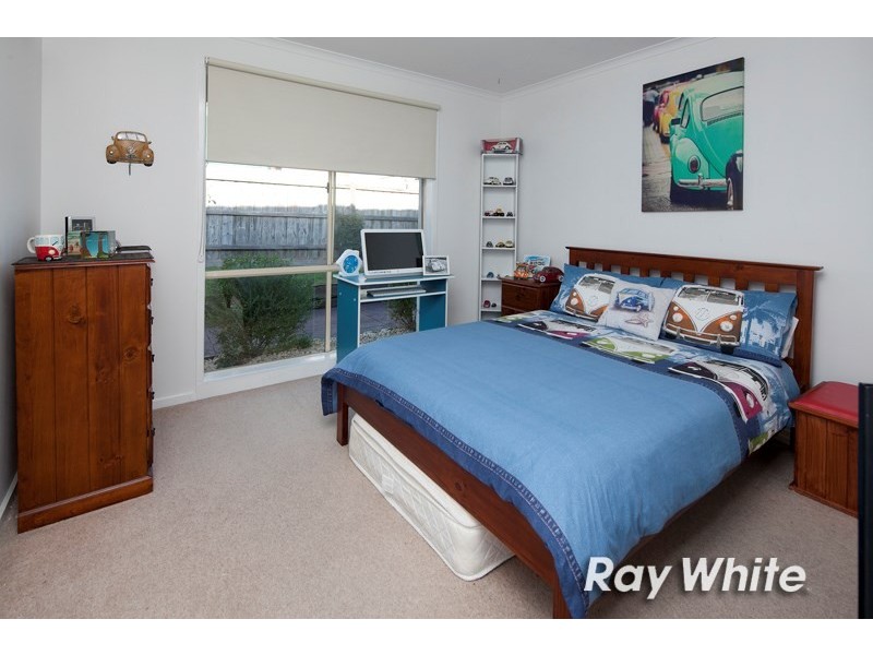 8 Glendale Close, Langwarrin VIC 3910