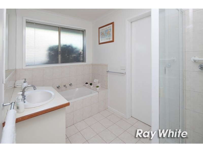 8 Glendale Close, Langwarrin VIC 3910