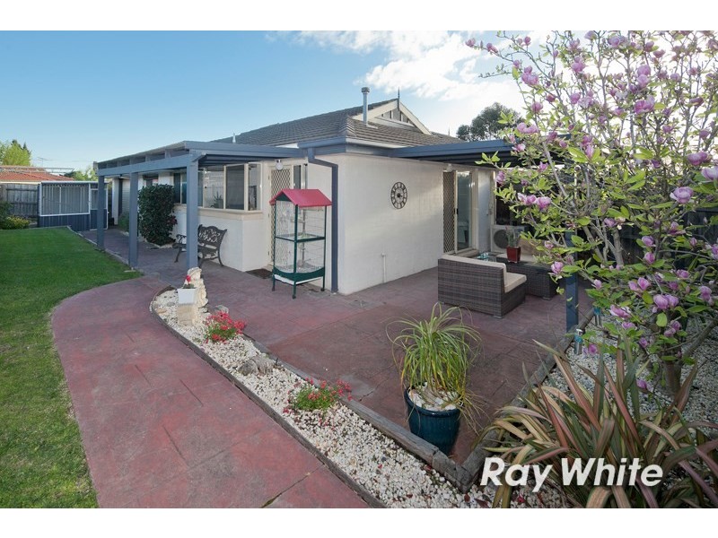 8 Glendale Close, Langwarrin VIC 3910
