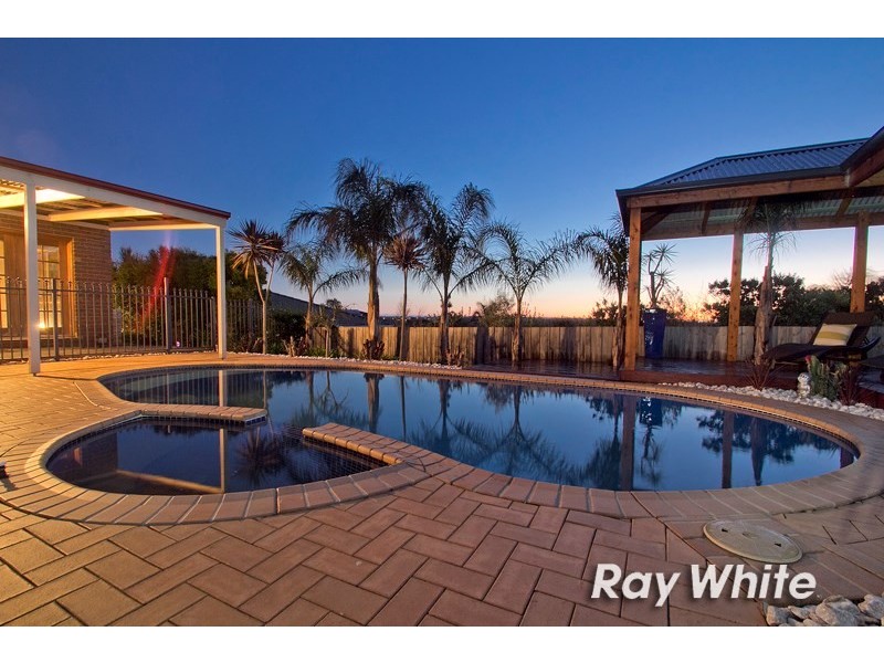 3 Bottlebrush Court, Langwarrin VIC 3910