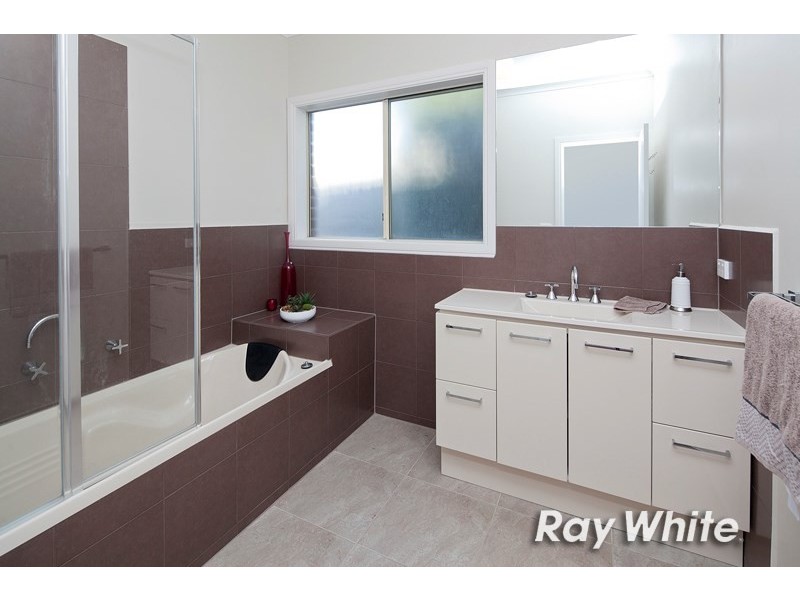 3 Bottlebrush Court, Langwarrin VIC 3910