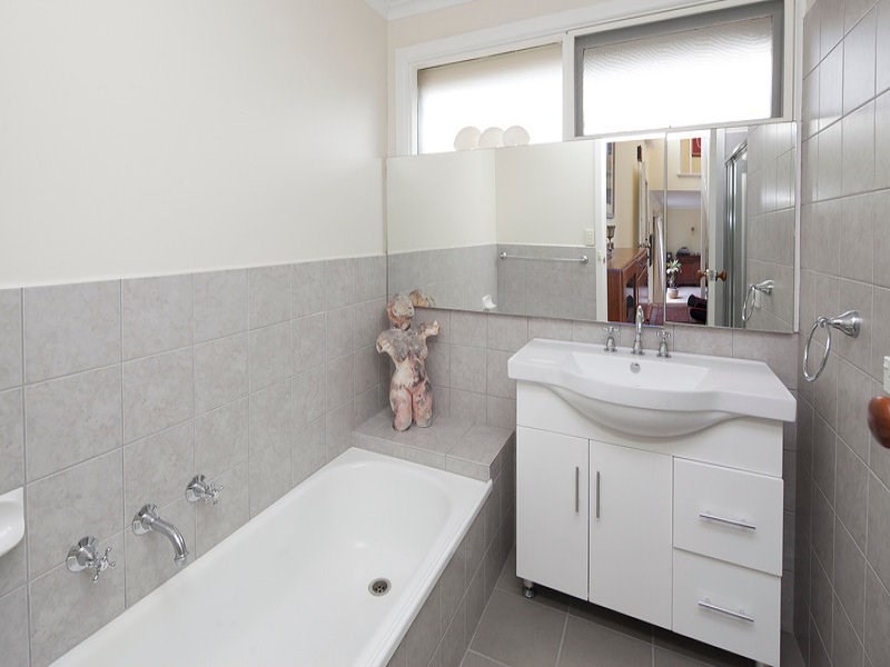 57 Hillcrest Road, Frankston VIC 3199