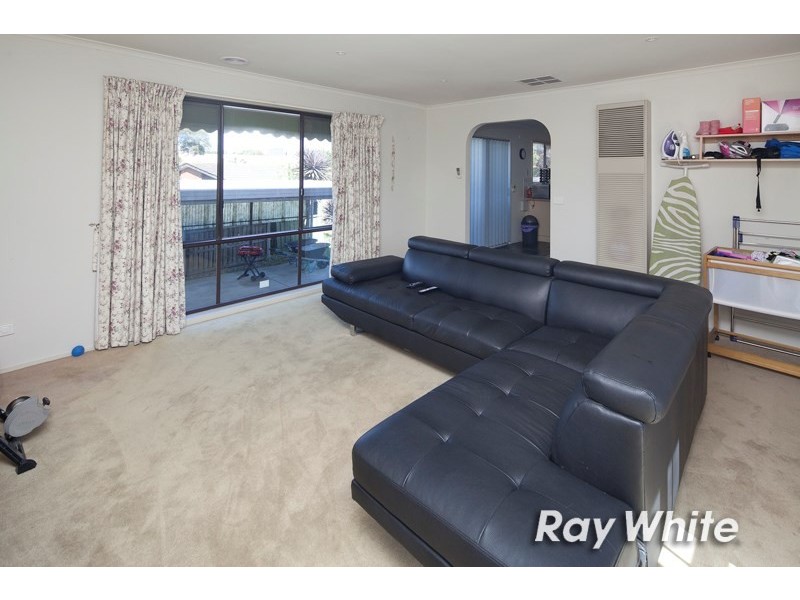 11 Leonard Drive, Langwarrin VIC 3910