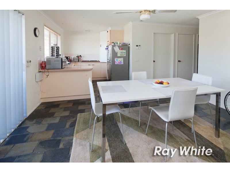 11 Leonard Drive, Langwarrin VIC 3910