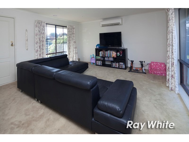 11 Leonard Drive, Langwarrin VIC 3910