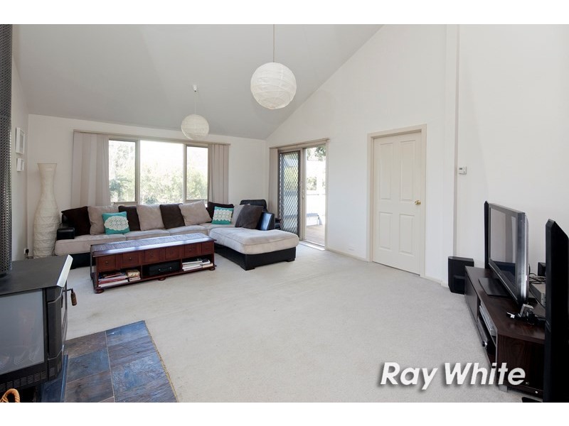 99 Clarendon Drive, Somerville VIC 3912