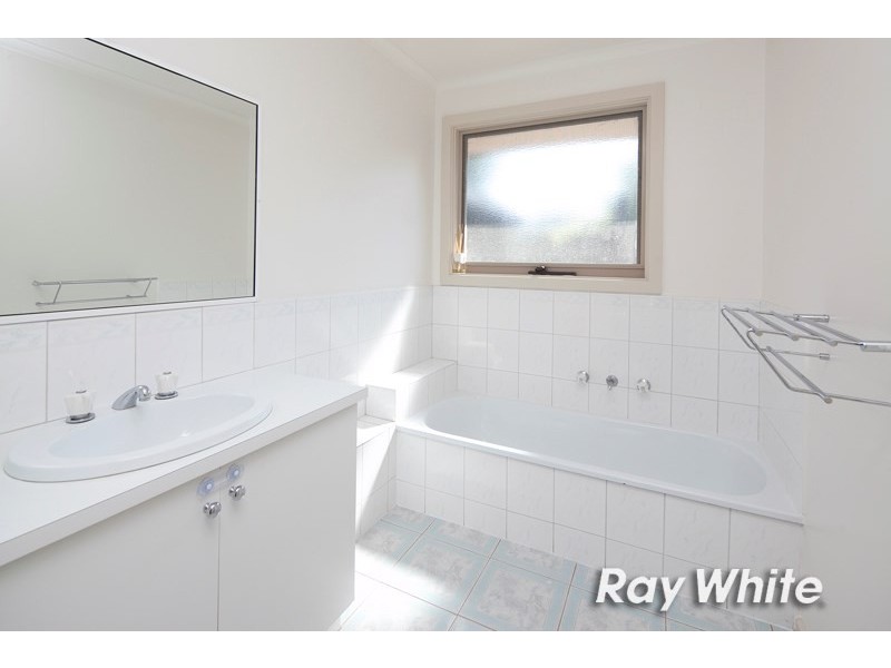 99 Clarendon Drive, Somerville VIC 3912