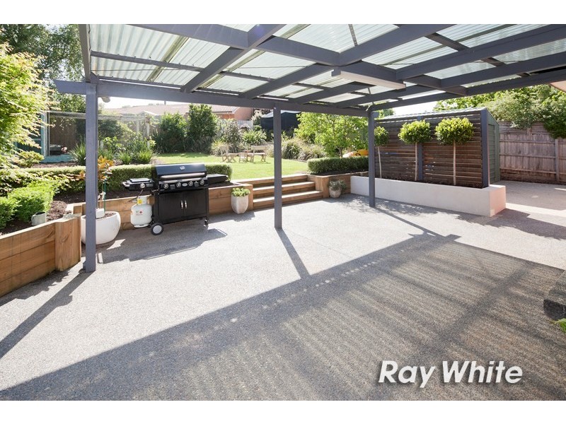 99 Clarendon Drive, Somerville VIC 3912
