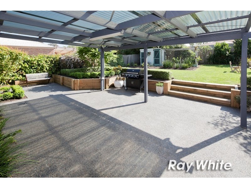 99 Clarendon Drive, Somerville VIC 3912