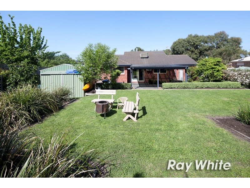 99 Clarendon Drive, Somerville VIC 3912