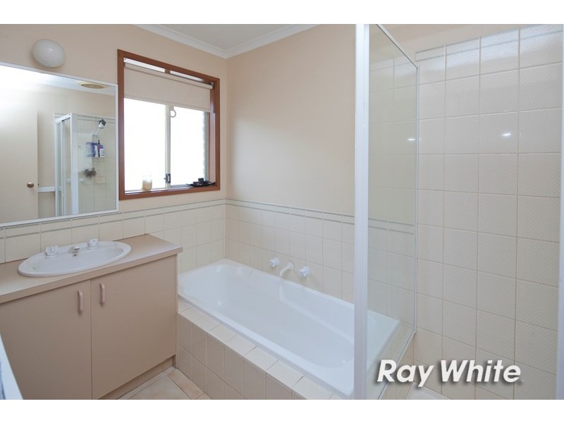11 Madeleine Court, Somerville VIC 3912