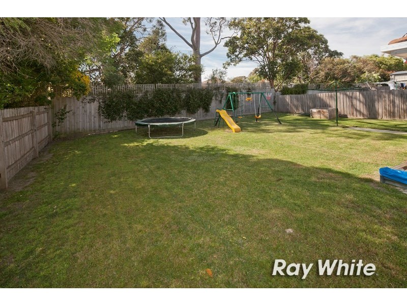11 Madeleine Court, Somerville VIC 3912