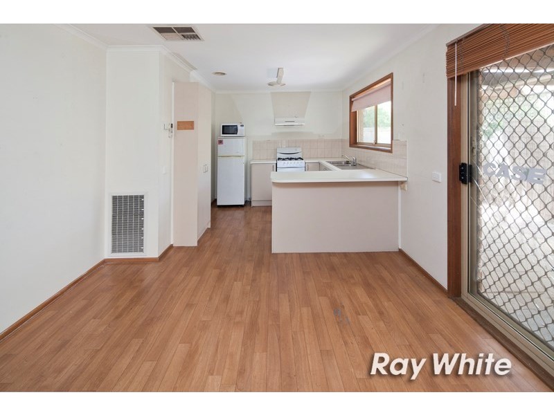 13/10 Lemnian Court, Langwarrin VIC 3910