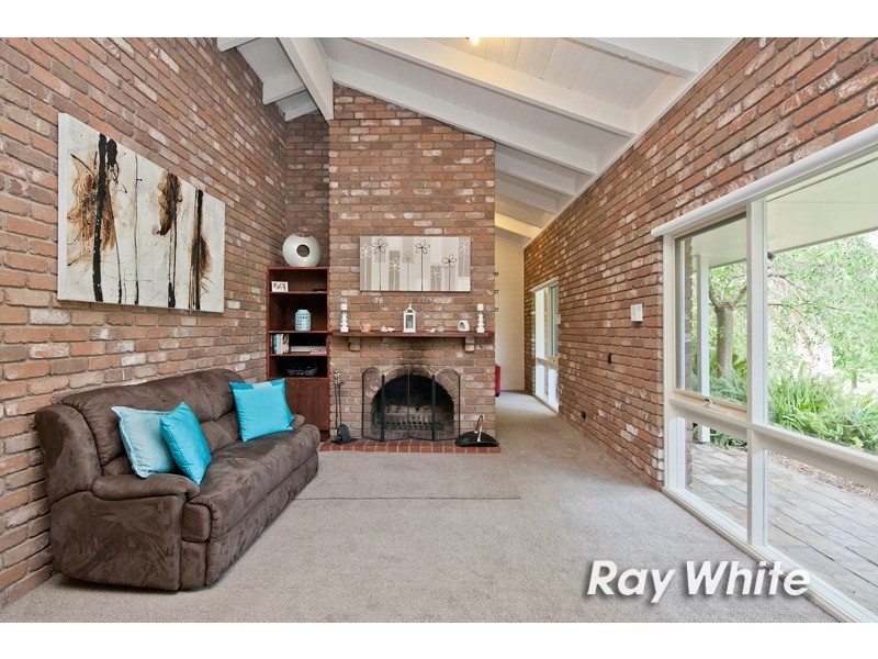 8 Vista Court, Somerville VIC 3912