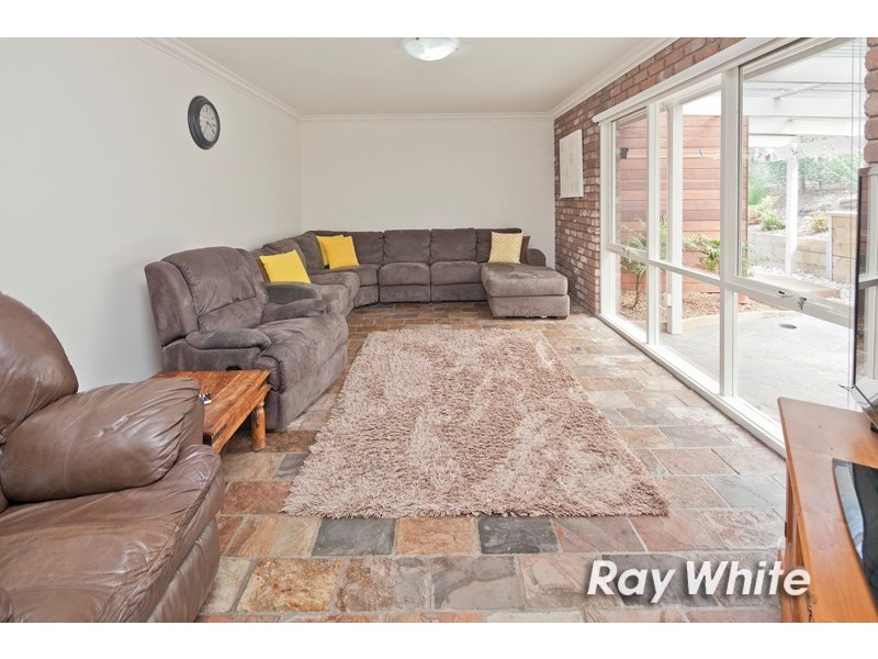 8 Vista Court, Somerville VIC 3912