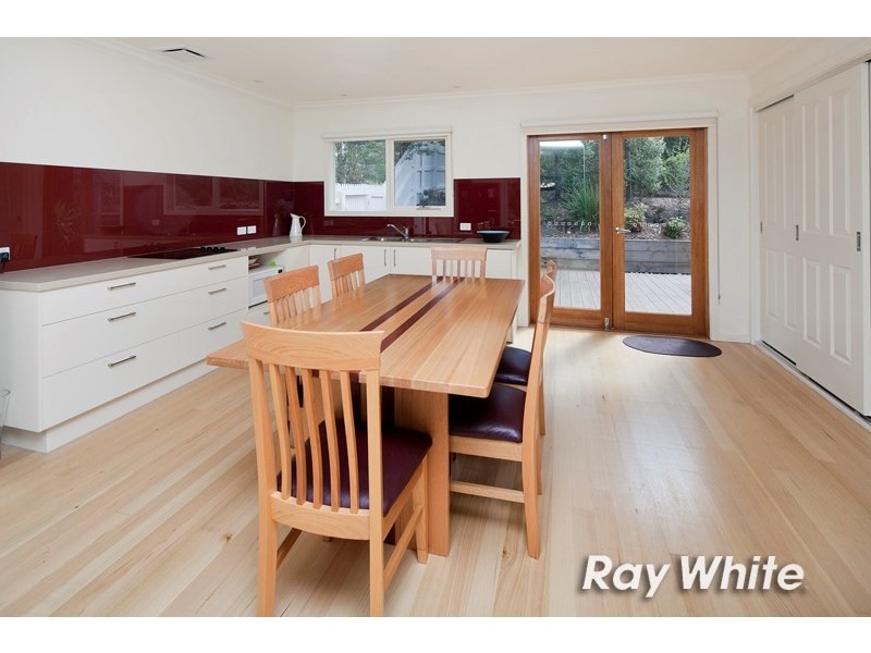 8 Vista Court, Somerville VIC 3912