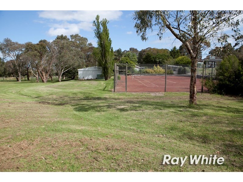 8 Vista Court, Somerville VIC 3912