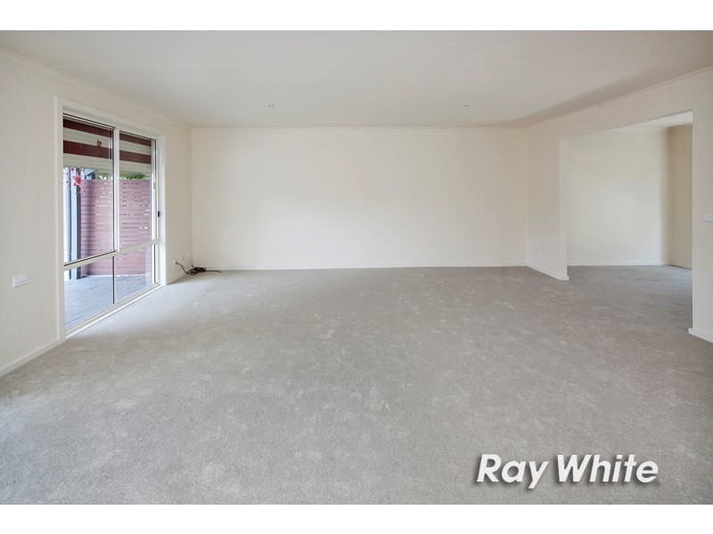 2/470 McClelland Drive, Langwarrin VIC 3910