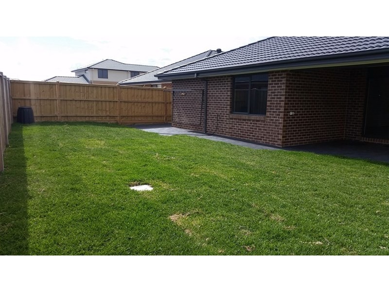 113 Station Creek Way, Cranbourne South VIC 3977