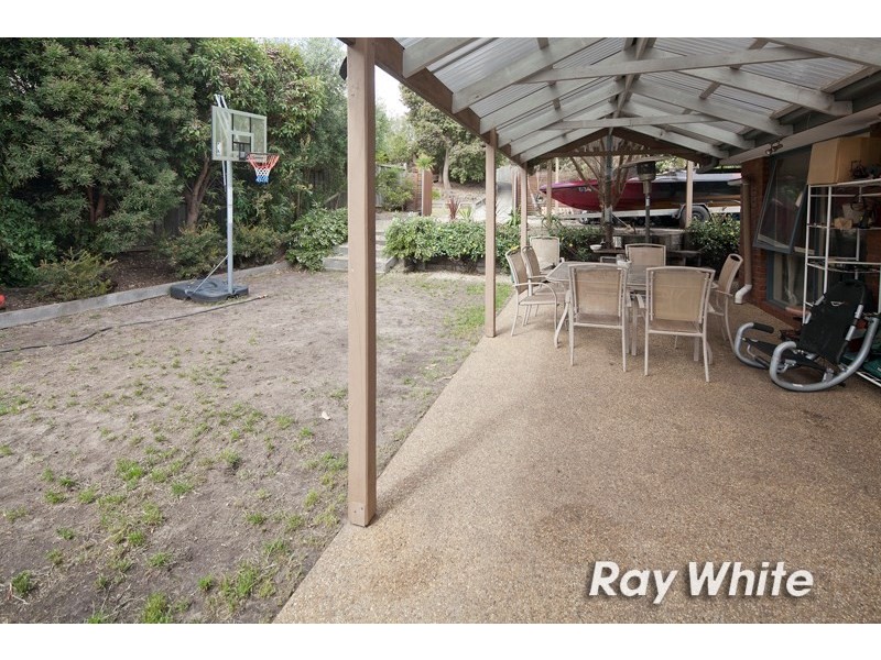 74 Raphael Crescent, Frankston VIC 3199