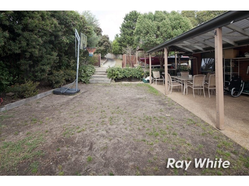 74 Raphael Crescent, Frankston VIC 3199