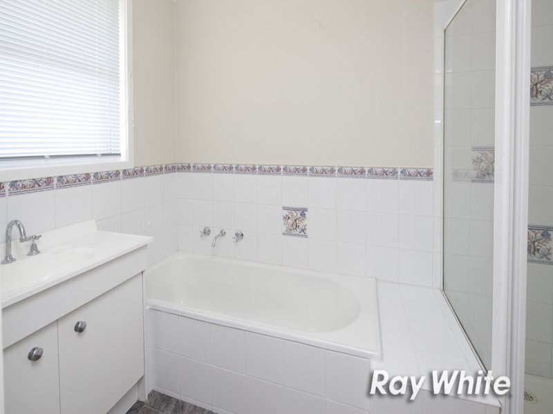 8 Indigo Court, Frankston North VIC 3200