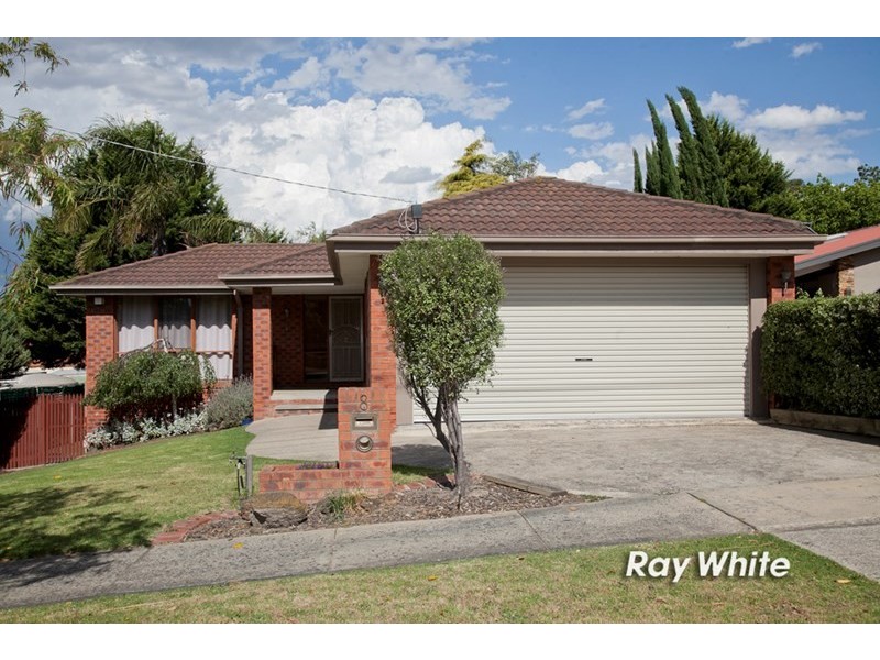 8 Richard Drive, Langwarrin VIC 3910